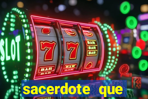 sacerdote que morreu no santo dos santos